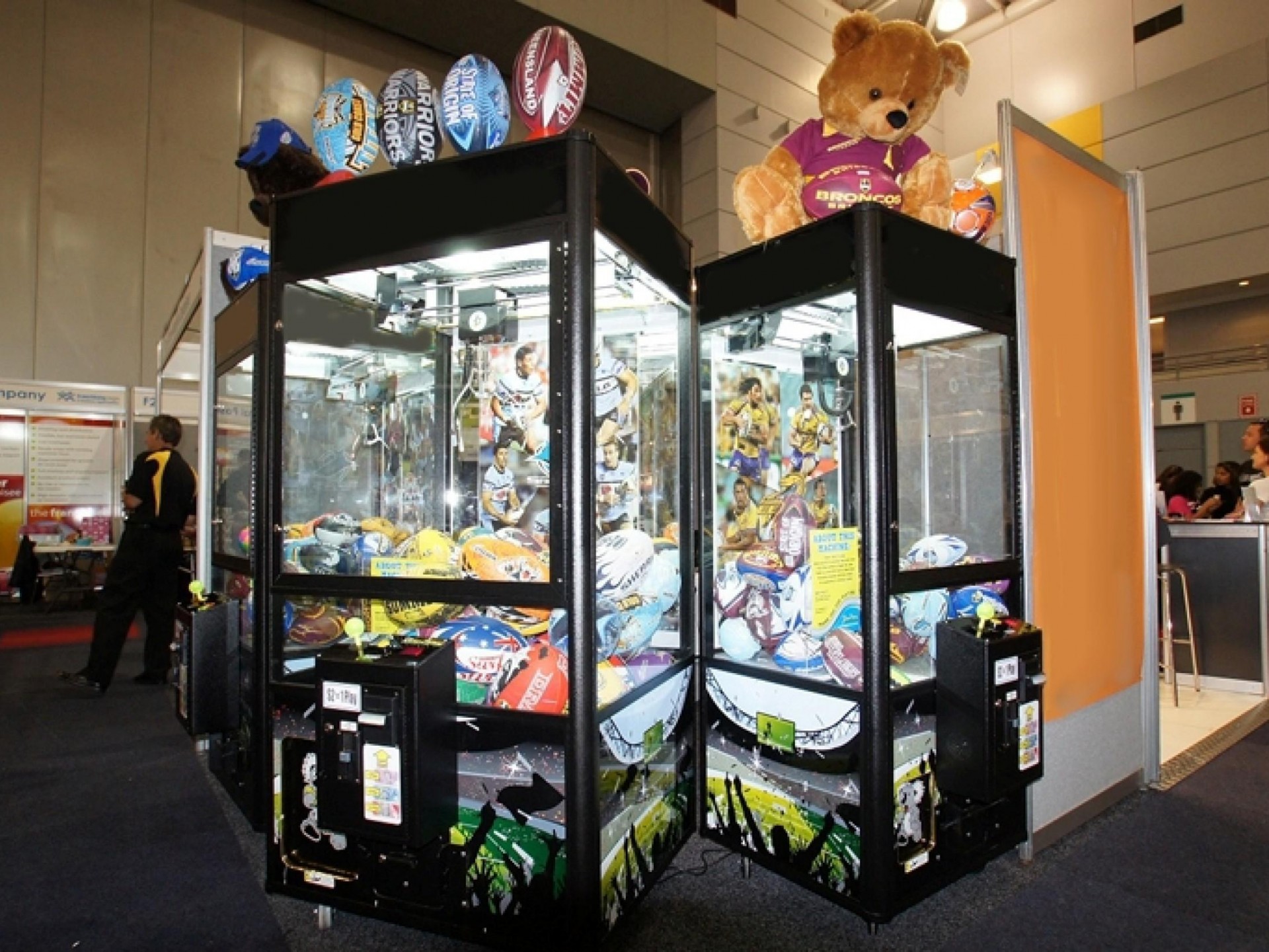 4 Business Areas for the Price of 1! Claw Machine Franchise. Work with Great Brands.