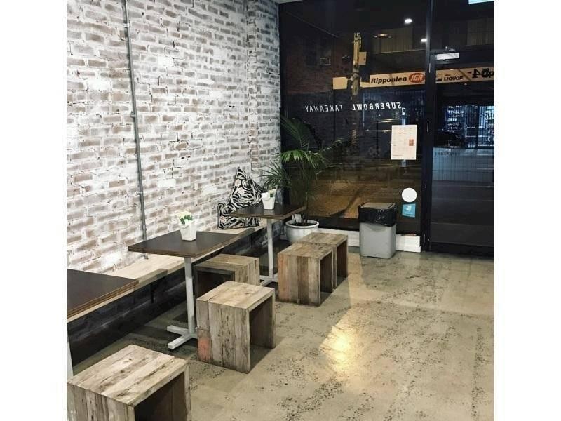 SMOOTHIE & JUICE BAR  $150,000 (15045)