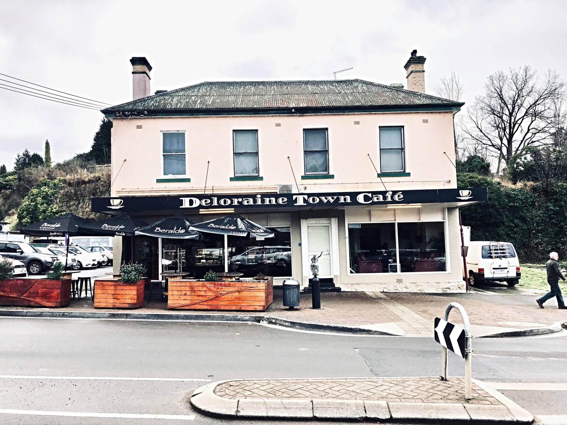 Passive Commercial Investment  Deloraine