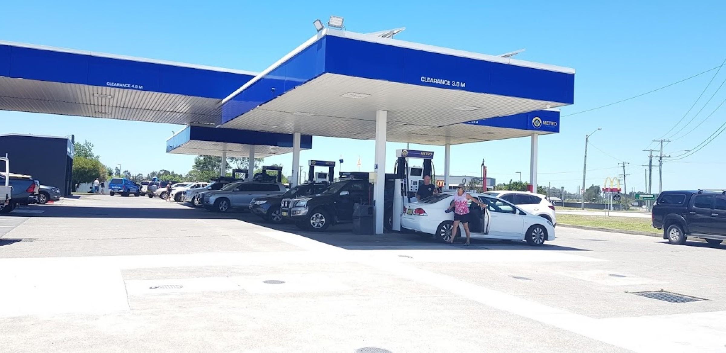 UNDER OFFER - Service Station - Netting $4000 per week - Sydney Inner West