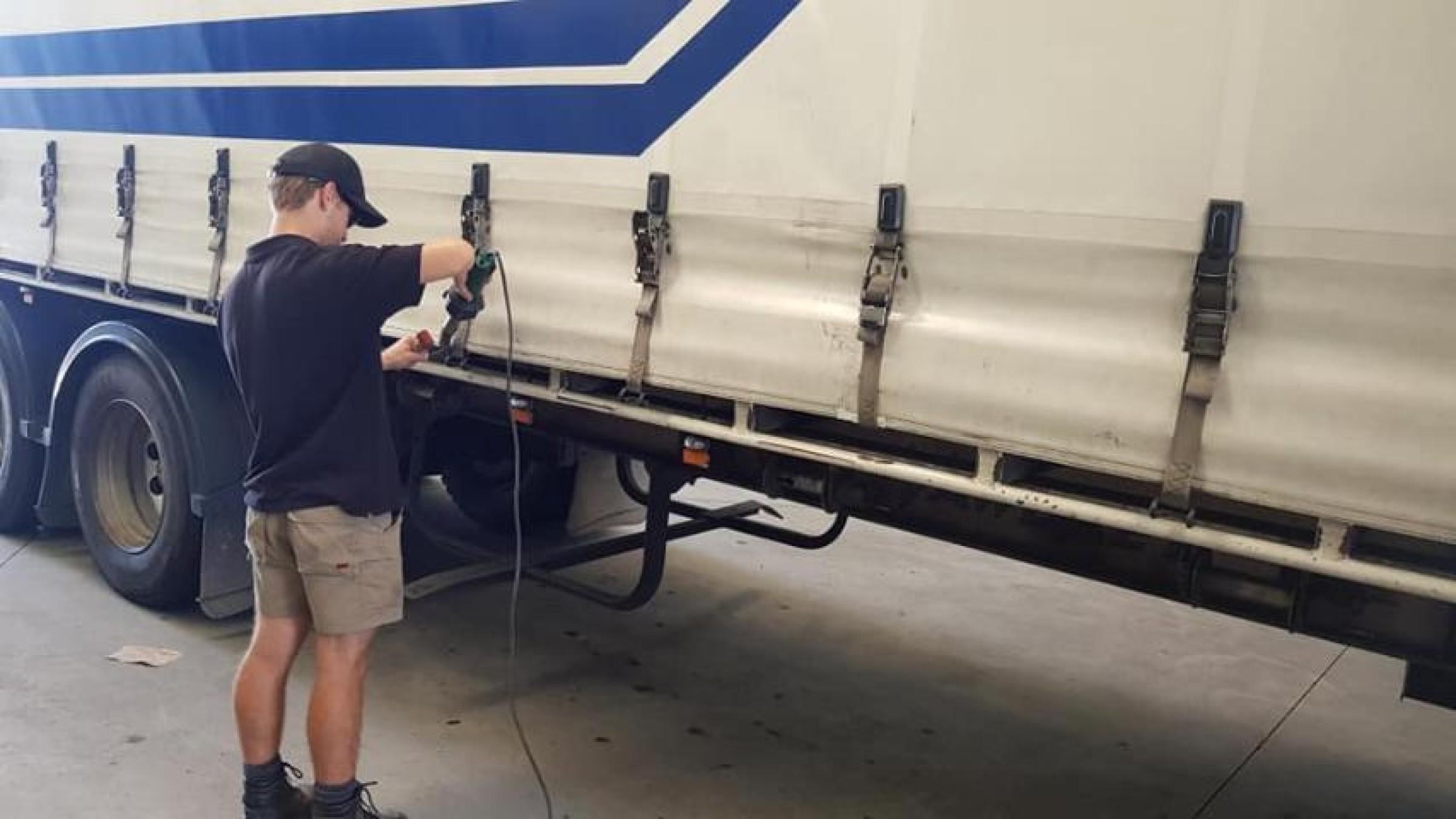 Albury Canvas Co | Walk-In Business with Income from Day One  Albury NSW