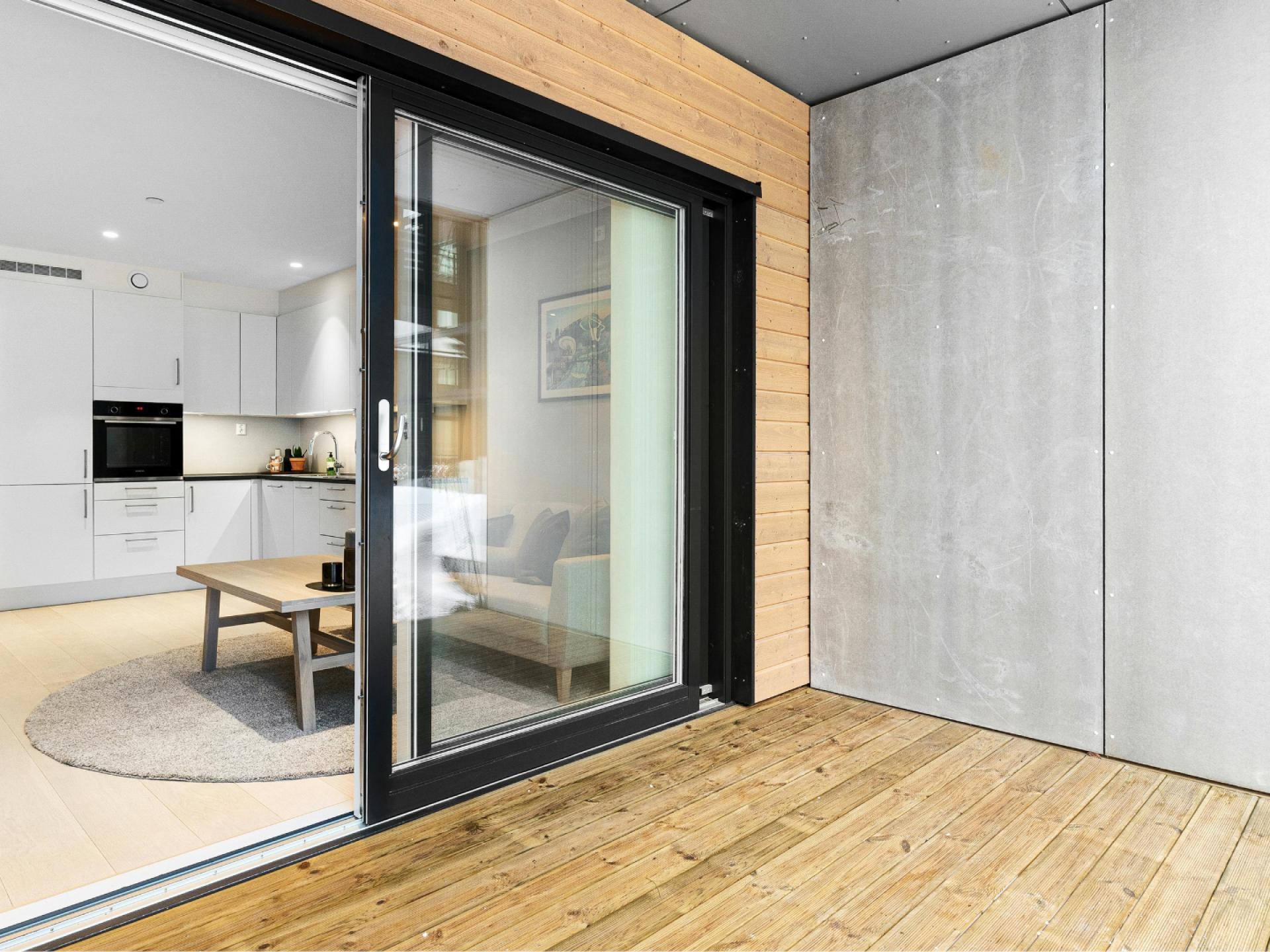 ALUMINIUM WINDOWS & DOORS MANUFACTURING RUN UNDER 
