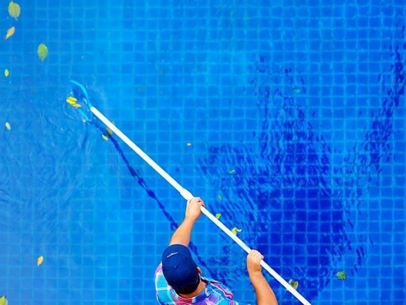 POOL SUPPLY STORE & SERVICE - $1,440,000